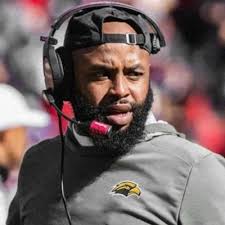 Coach Colbry Lathan (@ColbryL)