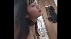 Vợ đi làm rủ em vợ vào phòng địt lén quá phê | bokeptube