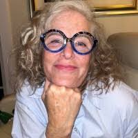 Lelia Kramer's Instagram, Twitter & Facebook