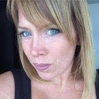 Aimee Loren's Instagram, Twitter & Facebook