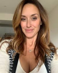 Saturday Journal prompts 📖 💭What is one of your core values that you feel  you live each day? 💭What is one action you have done this week to support  your personal goal?