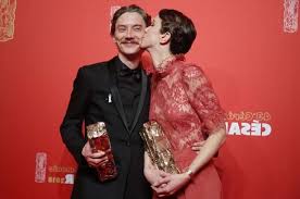 Résultat de recherche d'images pour "AFFICHE DE FILM AVEC swann arlaud"