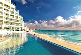 Relaxation is the name of the game at moon palace cancun, but the beachside resort also caters to for kids, there's mini golf, water slides and a pirate splash park—all of which are part of camp jack, which caters to young. 12 Top Rated Resorts In Cancun For Couples Planetware