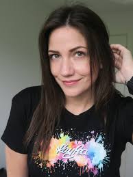 Signature Splash Crop