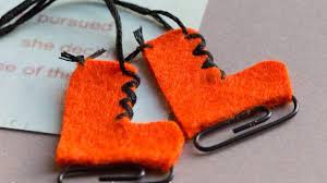 Basteln mit papier vorlagen : Schlittschuhe Aus Filz Basteln Geolino