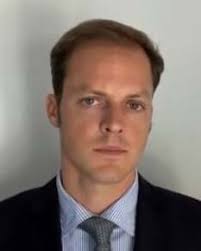 Procura-se Cinderela para o sapatinho! Príncipe herdeiro do trono do Brasil  e primo de D. Duarte Pio, tem de encontrar noiva com sangue azul sob pena  de perder direito à coroa -