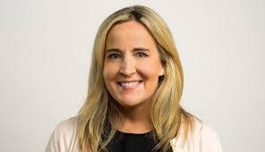 Holly Schulz's Instagram, Twitter & Facebook