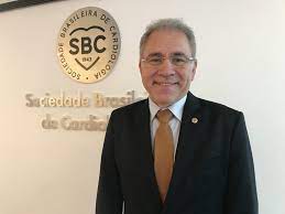 Marcelo antônio cartaxo queiroga lopes (born 1 december 1963) is a brazilian cardiologist, who is serving as minister of health of brazil. O Presidente Conhece Meu Trabalho Diz Marcelo Queiroga Sobre Ser Ministro Da Saude Folha Pe