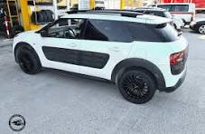Citroën C4 Cactus with Brock B24 Black Gloss alloy wheels