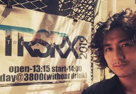 藤井風はハーフ?両親の年齢や父親ハーフ説?喫茶店が実家! | きじキジ更新中。。( ..)φ さん