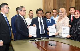 Oleh itu, ahmad berpesan supaya shafie mengingati jasanya ketika. Shafie Apdal Parti Warisan Sedia Terima Bekas Wakil Rakyat Umno Borneo Today