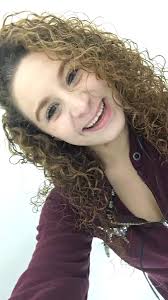 Alyssa Deleon (@alyssareneea)