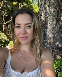 Deanna Kaufman's Instagram, Twitter & Facebook