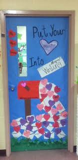 Valentines Day Classroom Door Students Wrote One Thing They Learned This Year Door Decorations Classroom Valentines Day Bulletin Board Kindergarten Valentines