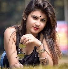 Kelly Rowland and Mama Tina took fans behind the scenes at Beyoncé's Cowboy  Carter Tour at SoFi Stadium!