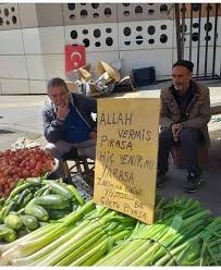Pazarci Esnafindan Gulduren Yarasa Tepkisi Allah Vermis Pirasa 2020 Komik Deyisler Kitap Esprileri Komik Capsler