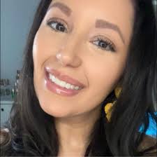 Would you wear this outfit to a family dinner?