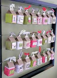 En attendant noël (c'est dans , , et ), ouvre chaque jour du mois de décembre, une nouvelle case du calendrier de l'avent, et découvre un jeu ou une surprise ! Calendrier De L Avent Original Recherche Google Diy Advent Calendar Christmas Advent Calendar Christmas Calendar