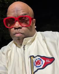 dont #forget #about #me ... how could you in my limited edition  @poloralphlauren oak bluffs piece?