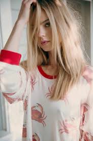 Pin Von Den Auf Y Looks Dreamy Frau Models Madchen