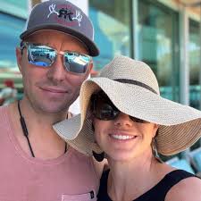 Dye-free sports drinks for active type 1 diabetics