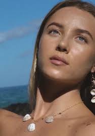 Mexico Scallop Shell Trio & 4 Tiny Tahitian Keshi Pearl Necklace in 14k  Gold Fill