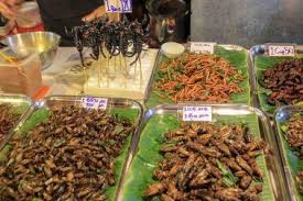 Train Night Market Ratchada Bangkok S Neuer Rod Fai Market Night Market Delicious Restaurant Bangkok