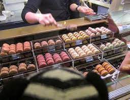 Paris Breakfasts J Comme Jour Du Macaron Macaron Store Macaron Bakery Macarons