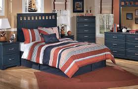 Find quilts, duvets, sheets and bedding sets that are perfect for his growing personality. Ashley Youth Bedroom Furniture Kids Bedroom Furniture Sets Children S Furniture Kids Bedroom Furniture Sets Toddler Bedroom Sets Contemporary Bedroom Sets