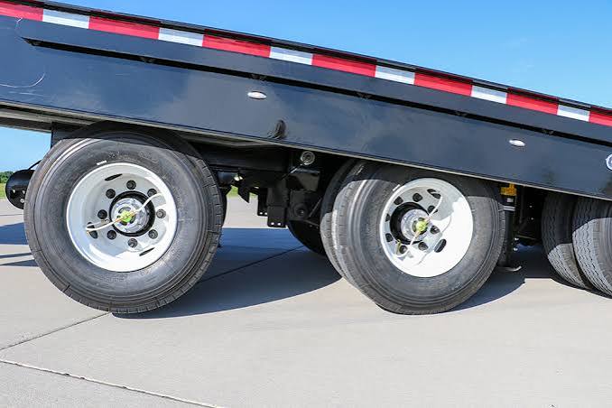 Landoll 318-48 Traveling Axle Trailer