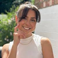 Danielle Farrell's Instagram, Twitter & Facebook