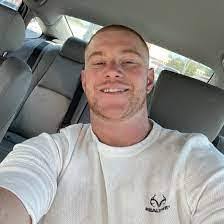 Kasey Hoover's Instagram, Twitter & Facebook