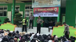 Savesave perolehan suara caleg dprd lampung di kabupaten wa. Polres Way Kanan Sosialisasi Penerimaan Anggota Polri Di Sman 1 Blambangan Umpu Tribun Lampung