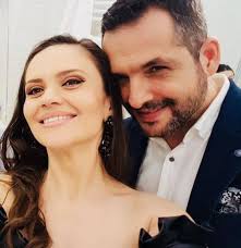 Maybe you would like to learn more about one of these? Exclusiv Cristina Siscanu Despre RelaÅ£ia Cu MÄƒdÄƒlin Ionescu Si Copiii Lui Nu Petra Mi A Spus