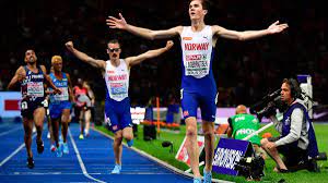 Jun 10, 2021 · norway's jakob ingebrigtsen set a new european record in the men's 5000m at the golden gala diamond league meet in florence on thursday (10 june). 5000 M Norweger Jakob Ingebrigtsen Gewinnt Zweites Gold Bruder Henrik Auf Platz Zwei Eurosport
