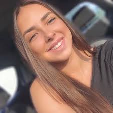 Renata Ramos (@renataramos17)