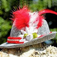 Check Out Our Stunning New Collection Of Feather Hats That Fits Well With Headgear And Other Colour Costume For An Angelic Look Feather Hat Hats Colorful Hat