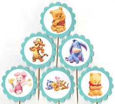 La décoration de la sweet table (table sucrée) est tout autant ravissante ! Bebe Winnie L Ourson Et Ses Amis Cupcake Toppers Birthday Party Decorations Set De 12 Tigrou Bourriquet Porcinet Tro Winnie L Ourson Anniversaire Winnie Winnie
