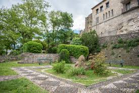 Bienvenue sur le site des parcs et jardins. Flaner Dans Les Parcs Et Jardins Du Vaucluse Provence Guide