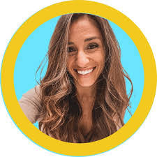 Andrea Hale's Instagram, Twitter & Facebook