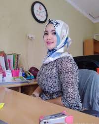 Lihat ide lainnya tentang jilbab cantik, kecantikan, wanita. Jilbabseksi Jilbabseksi Twitter Girl Hijab Fashion Hijab
