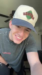 Caleb Singleton's Instagram, Twitter & Facebook