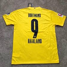 Player for @bvb09 ⚫️🟡 and @fotballandslaget 🇳🇴 golden boy 2️⃣0️⃣2️⃣0️⃣ official twitter: Shirts New Haaland Dortmund Home 221 Jersey Poshmark