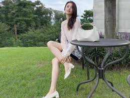 그런데 본인은 스스로의 재능에 자신을 가지지 못하고 한동안 방황하기도 합니다. ë°íì  ë¥ììê³¼ ë°ì´í¸ ì¤' ëªí' ê°ì ë¯¸