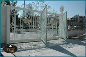 05333346782 Koksal Ferforje Demir Surgulu Garaj Kapisi Ferforje Surgulu Cam Garaj Kapilari 2020 Villa Garaj Kapilar