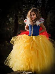 Cette délicate robe de noeud disney inspiré est monogramme avec la lettre de votre choix! Robe Tutu Princesse 5 6 Ans Deguisement Princesse Robes Tutu Robe Princesse
