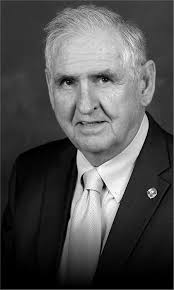 Donald Oakes's Instagram, Twitter & Facebook