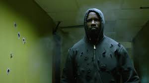 Luke is pulled deeper into the fight for his neighborhood when, as a favor to an old friend, he tries to help a kid who's in trouble with cottonmouth. Marvel S Luke Cage Staffel 1 Moviepilot De