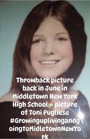 Who grew up in Middletown New York in the 1970's riding one of these very  classic "Sting Ray" style bikes in Middletown New York?  #GrowinguplivingandgoingtoMiddletownNewYork