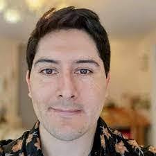 Daniel Garnet's Instagram, Twitter & Facebook